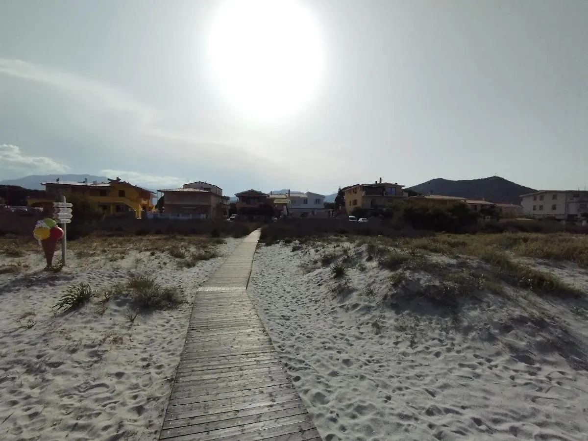Affittacamere Summer Room- Fronte Spiaggia La Caletta
