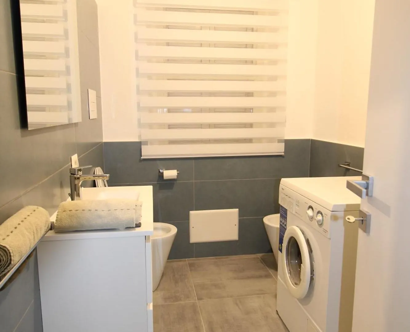 Affittacamere Summer Room- Fronte Spiaggia La Caletta
